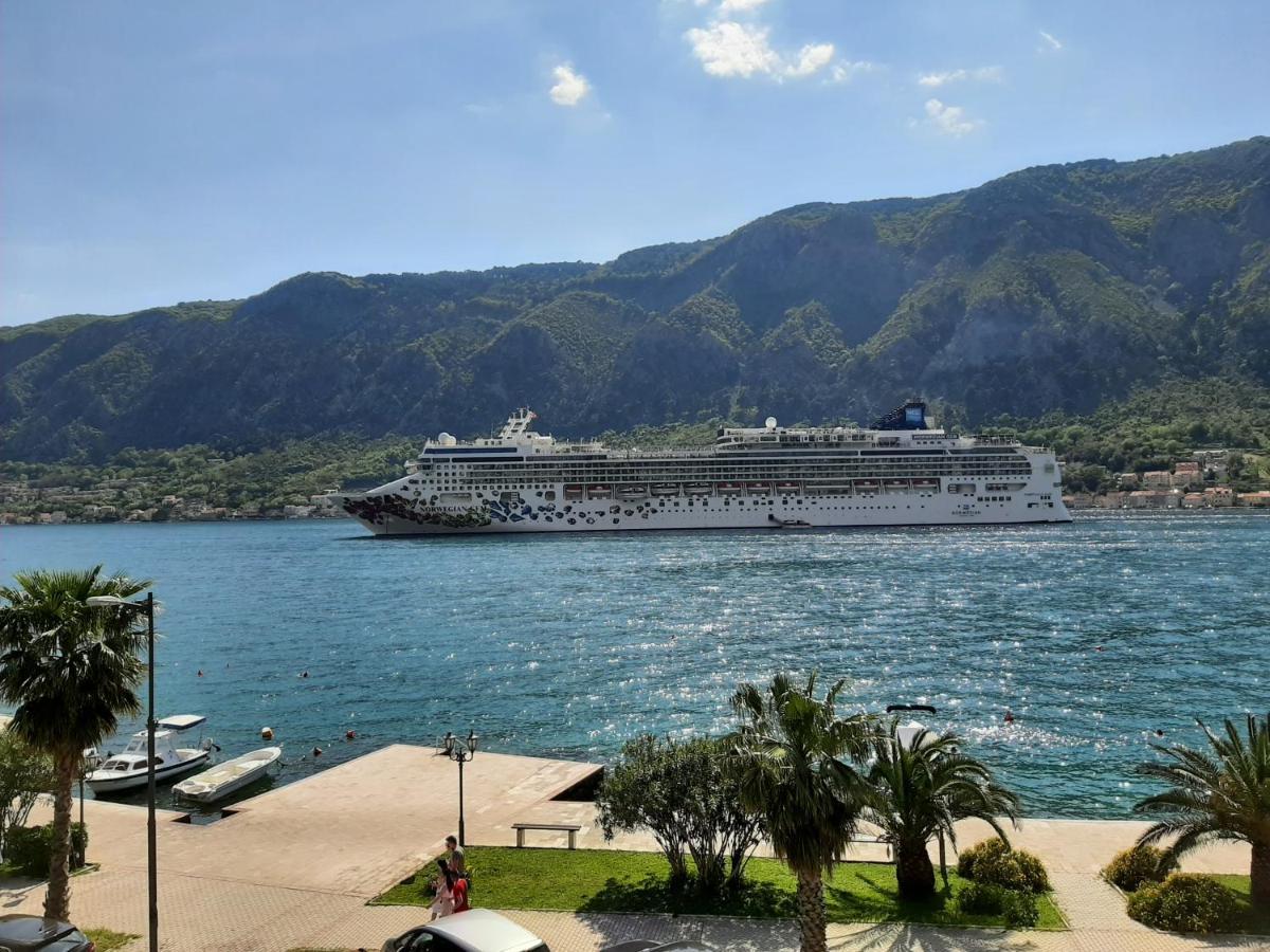 Apartamento Luxury Flat With Amazing View Ines Kotor Exterior foto